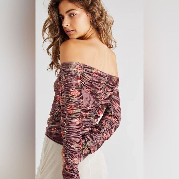 Free People Reina Off Shoulder Floral Top - Picture 2 of 4